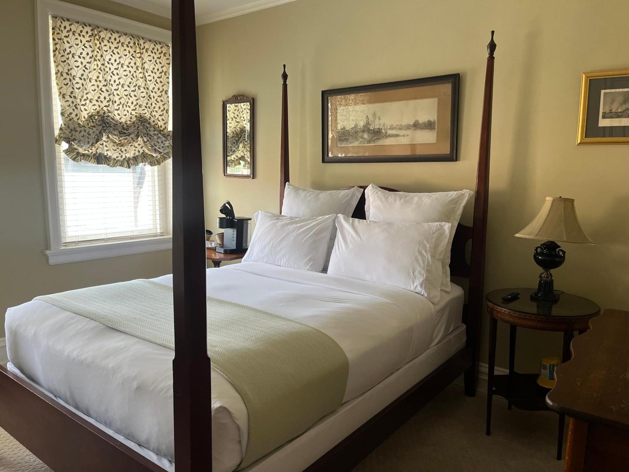 Ironclad Inn And Bourbon Room Fredericksburg Eksteriør bilde